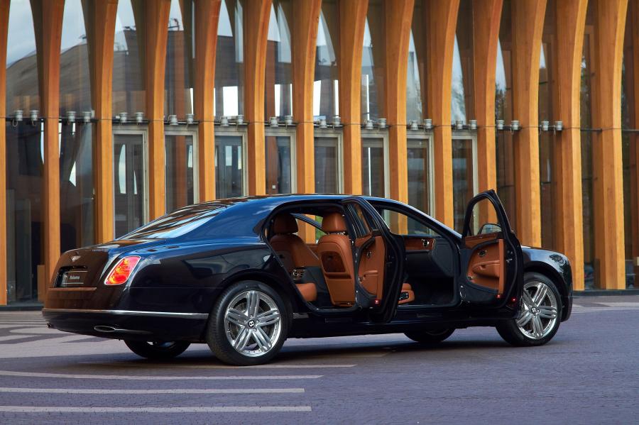  Bentley Mulsanne 2010 года  (фото 45 из 262)